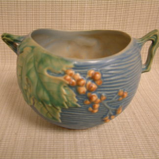 Roseville Bushberry Twig Handled Jardiniere #411-4"
