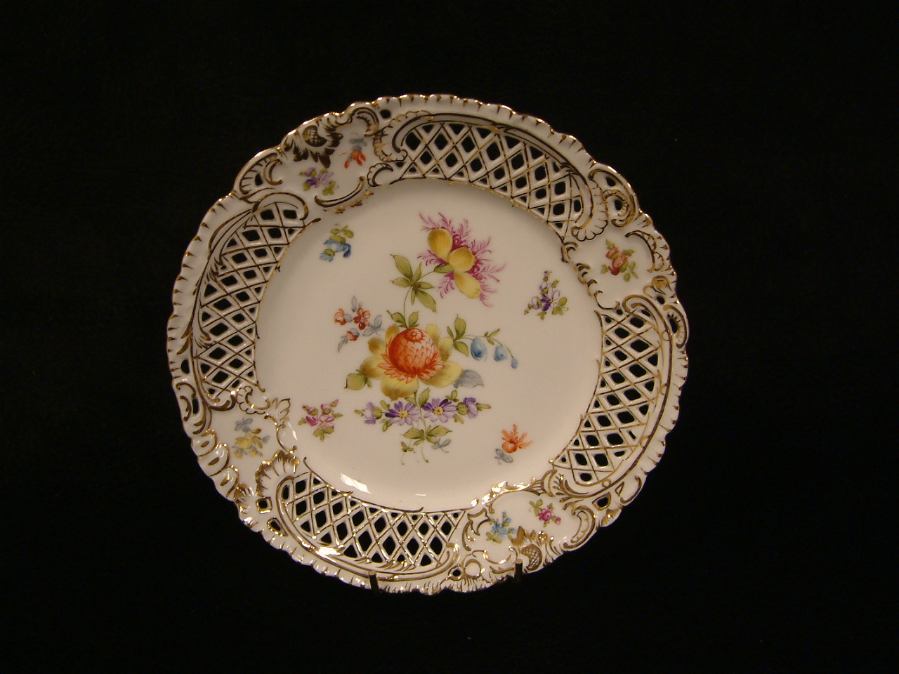 Dresden AL Reticulated Edge Plate SOLD