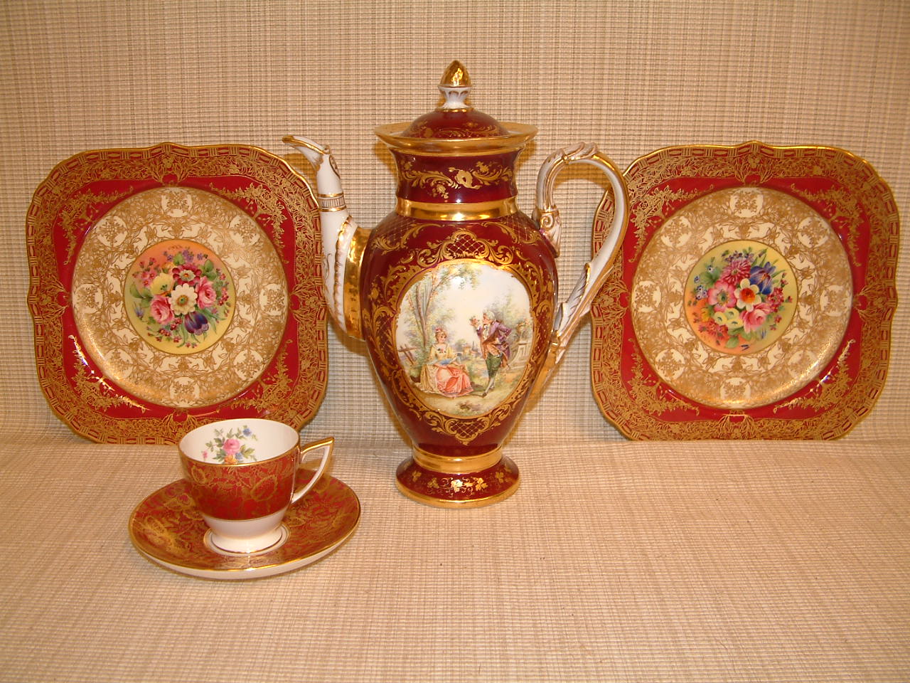 Royal Worcester Salad / Dessert / Luncheon Plate - Image 2