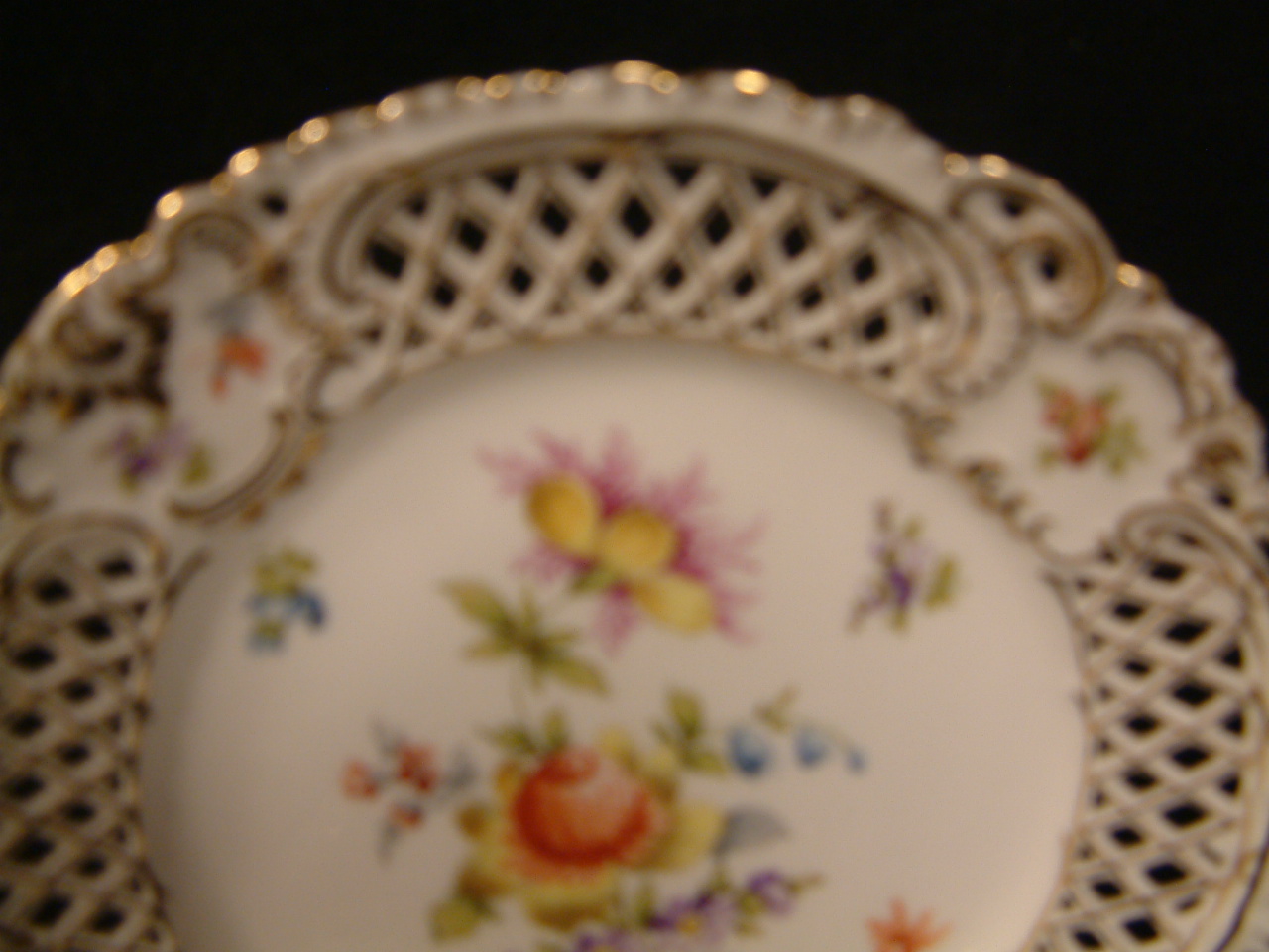 Dresden AL Reticulated Edge Plate SOLD - Image 2