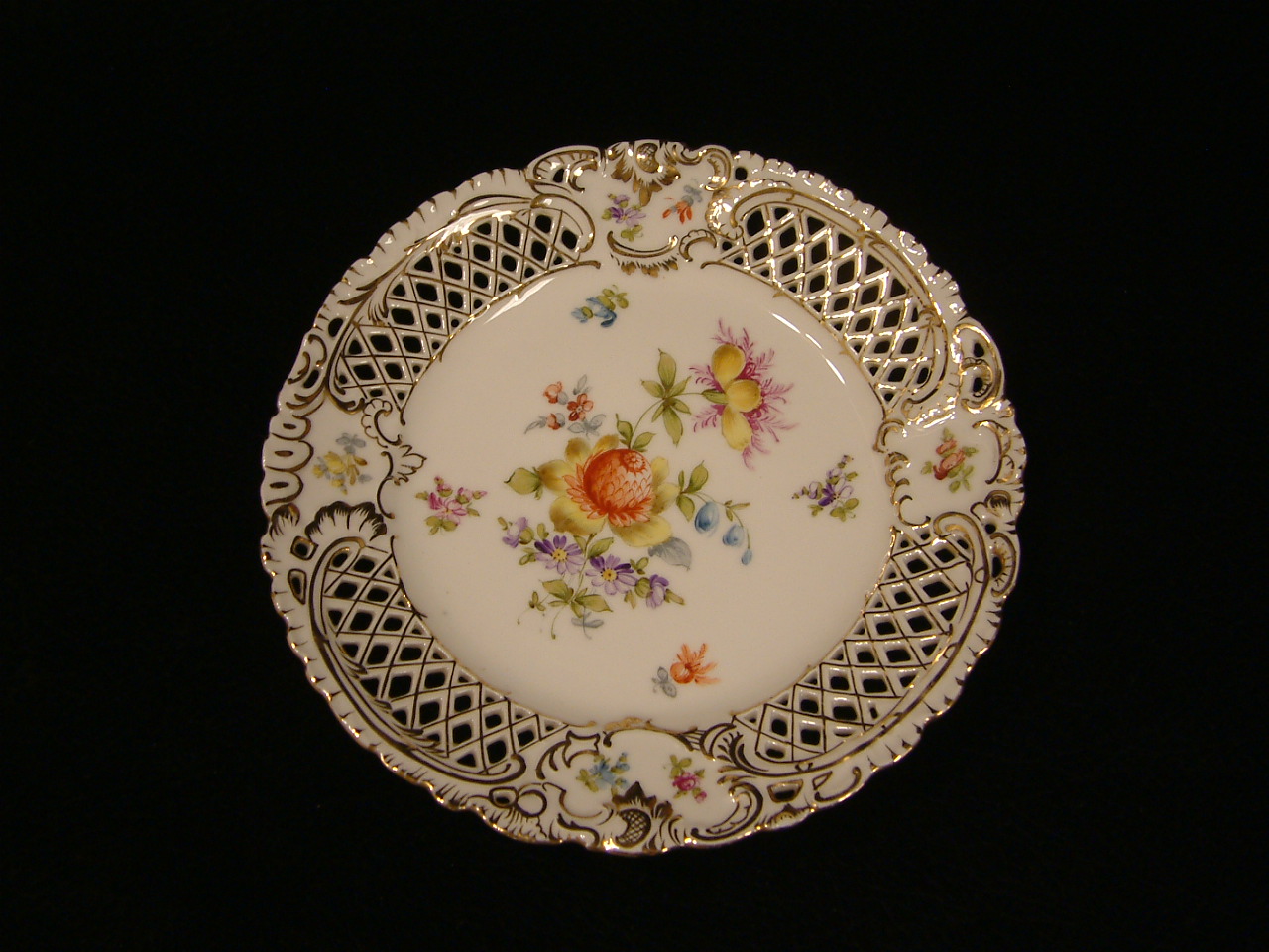 Dresden AL Reticulated Edge Plate SOLD - Image 3