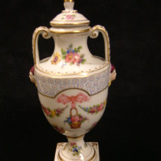 Dresden Carl Thieme Lidded Urn