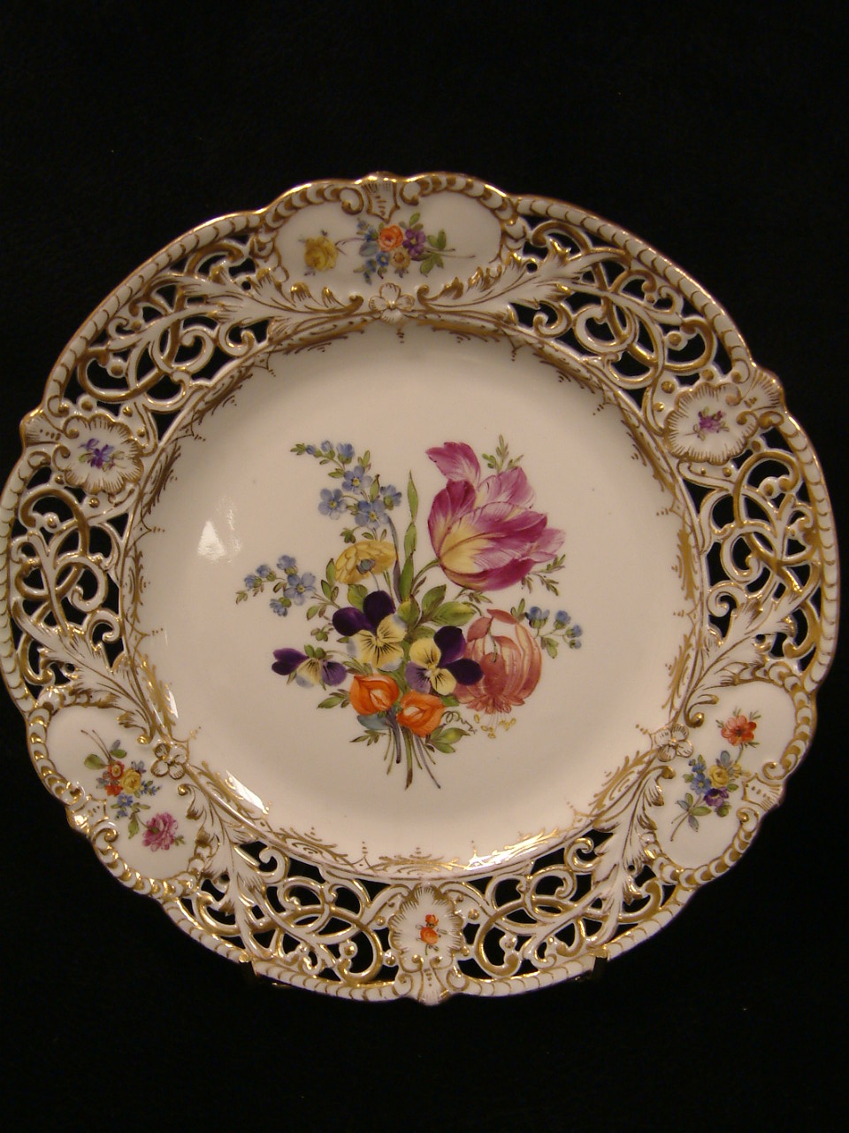 Dresden Franziska Hirsch Reticulated Plate SOLD