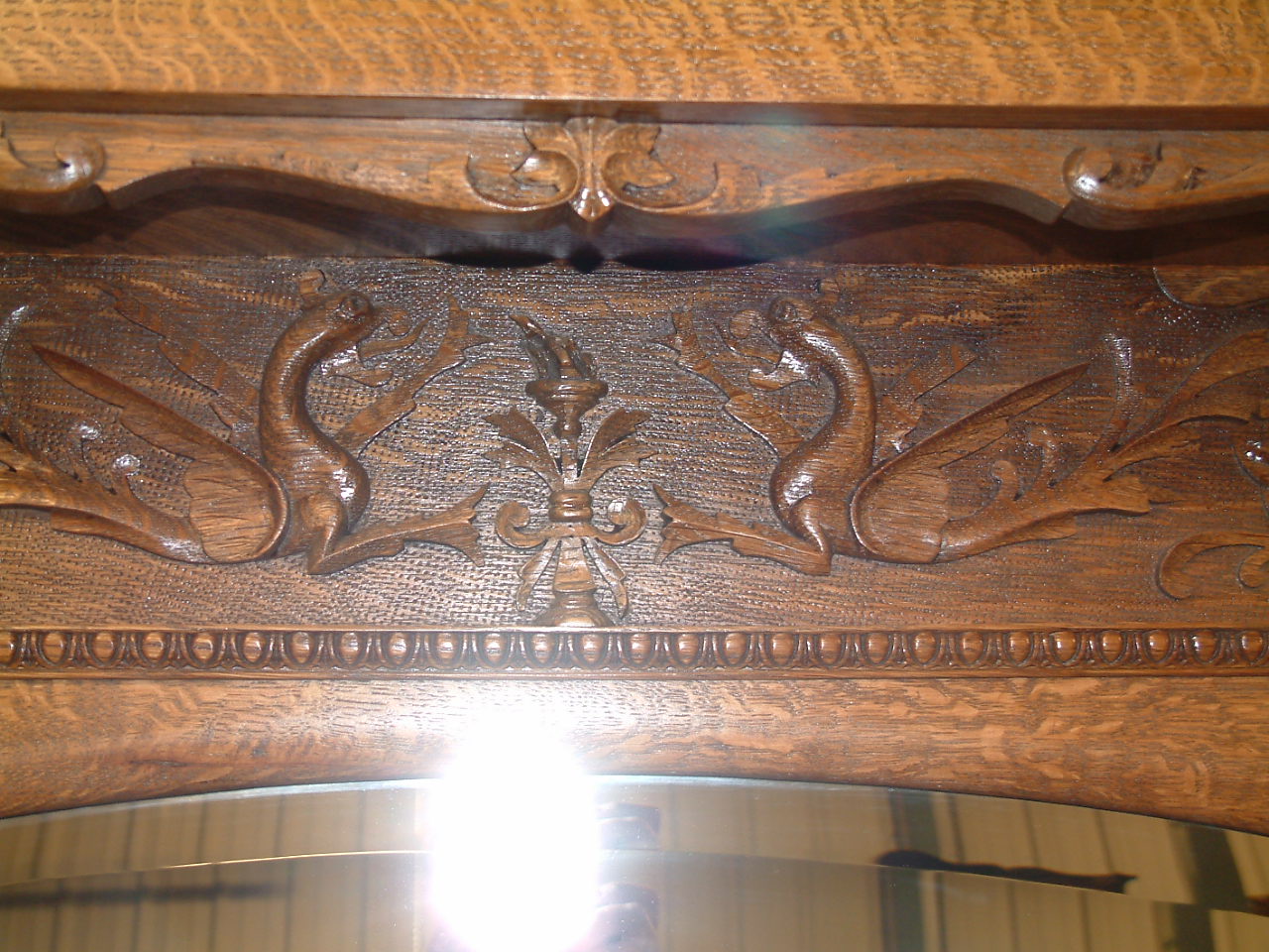 Oak Griffin Adorned Hooded Mantel - Image 4