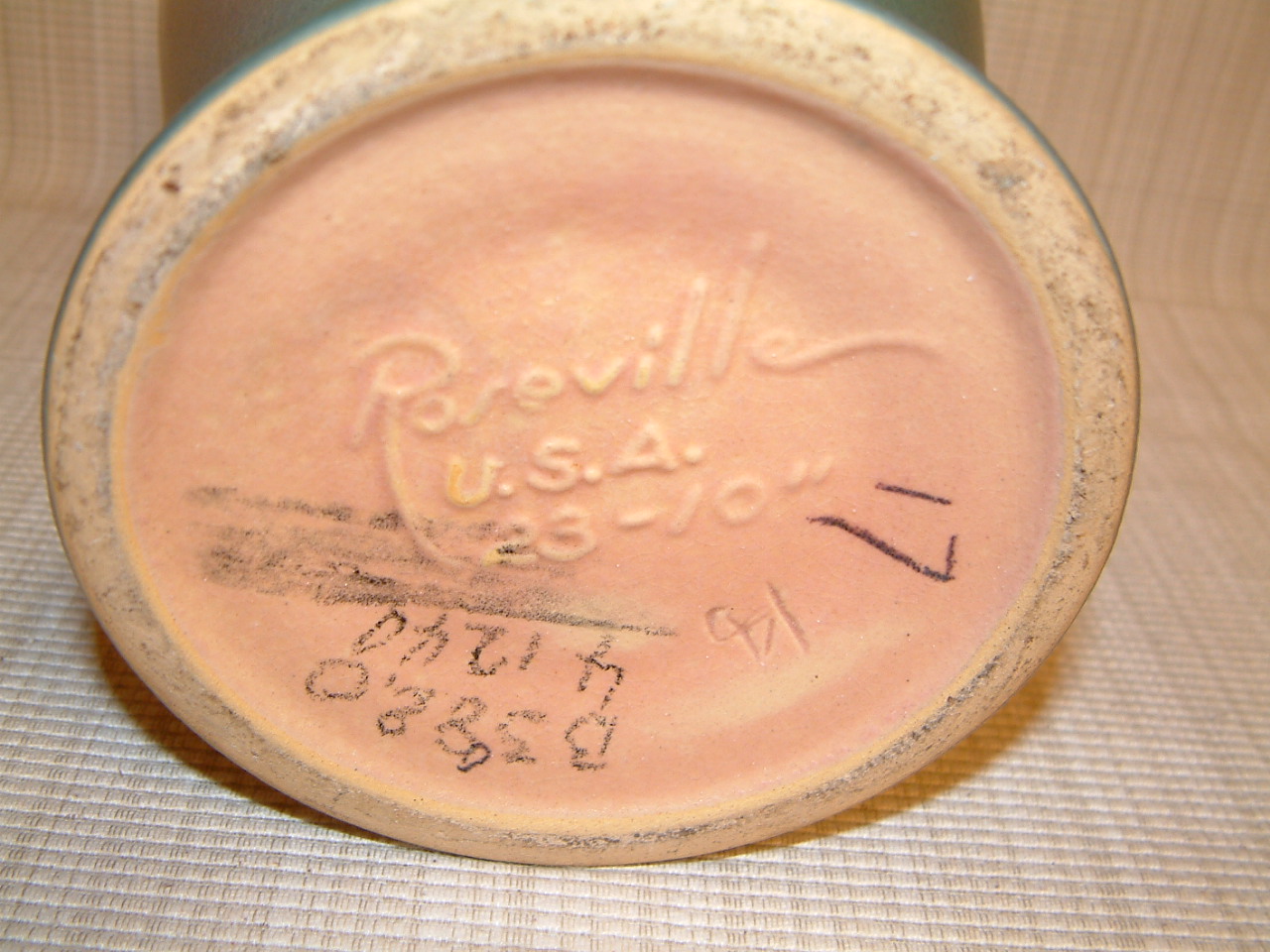 Roseville Pink Columbine Vase - Image 4