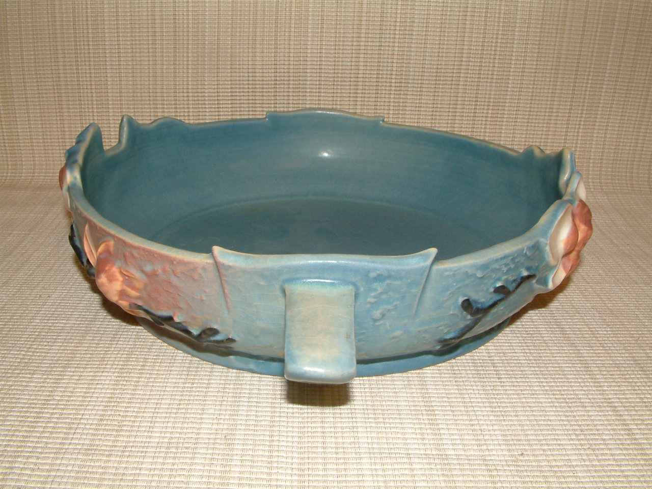 Roseville Magnolia Blue Centerpiece Bowl #450-10" - Image 2