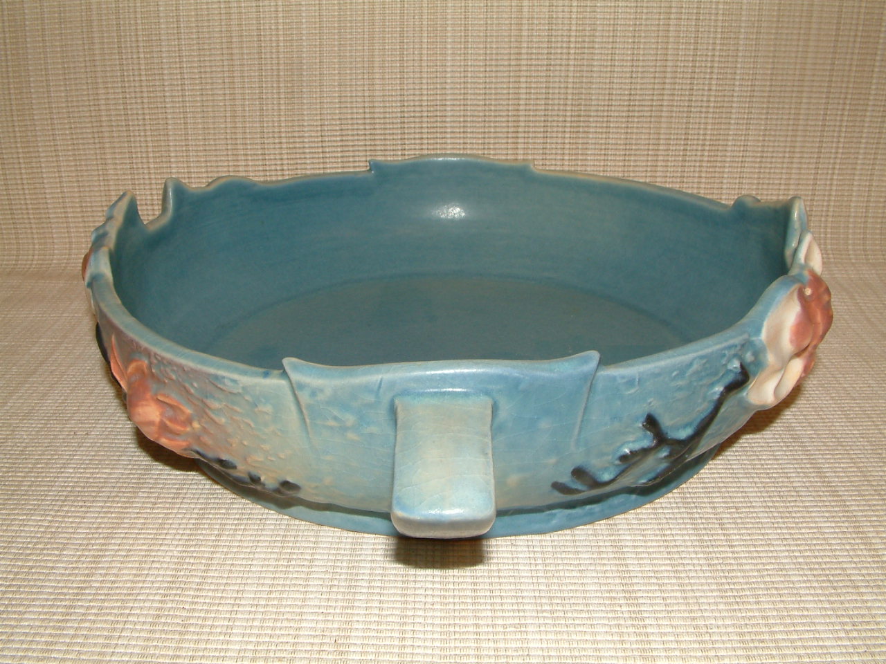 Roseville Magnolia Blue Centerpiece Bowl #450-10" - Image 4