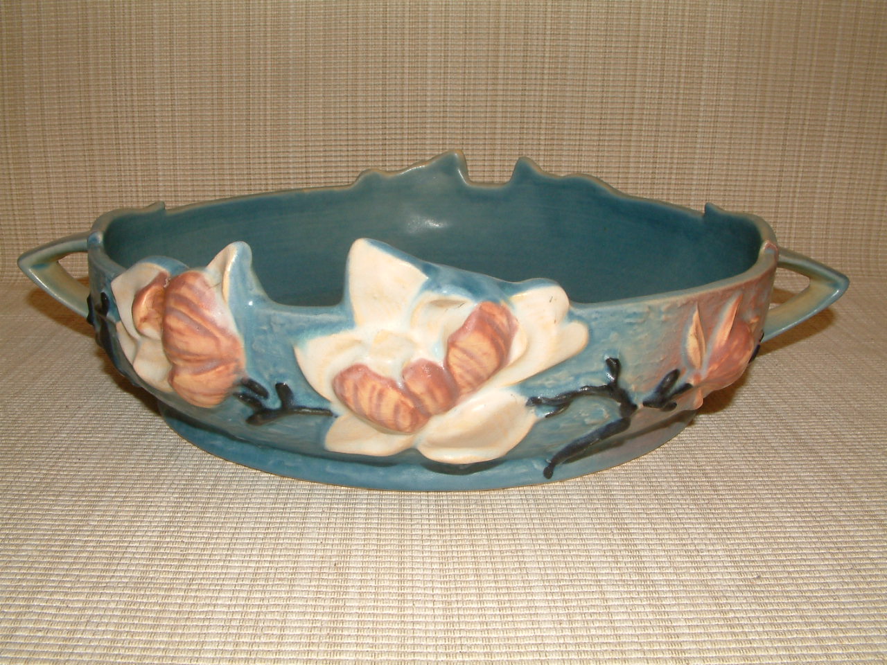 Roseville Magnolia Blue Centerpiece Bowl #450-10"