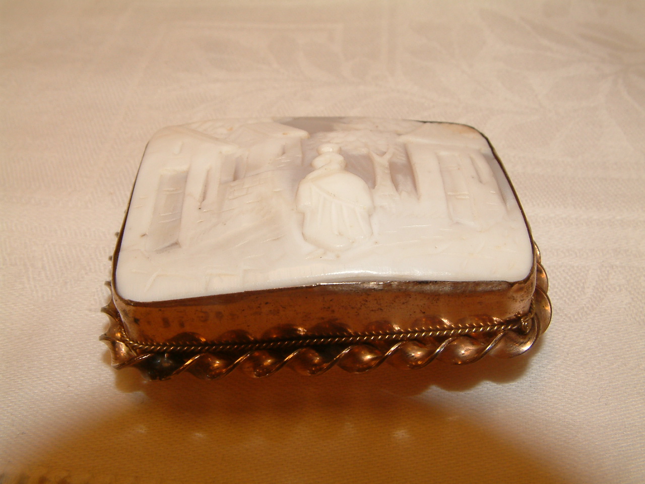 Victorian Shell Cameo Rare Scenic - Image 3