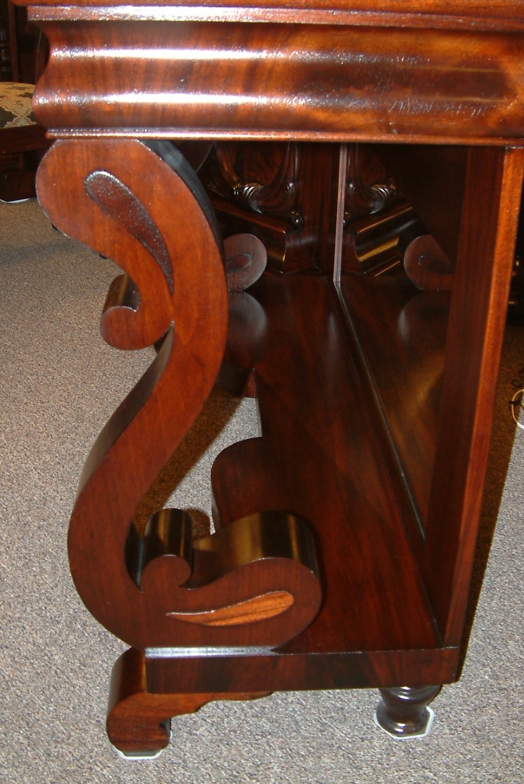 Mahogany Berkey and Gay Pier Mirror / Entry Table - Image 4