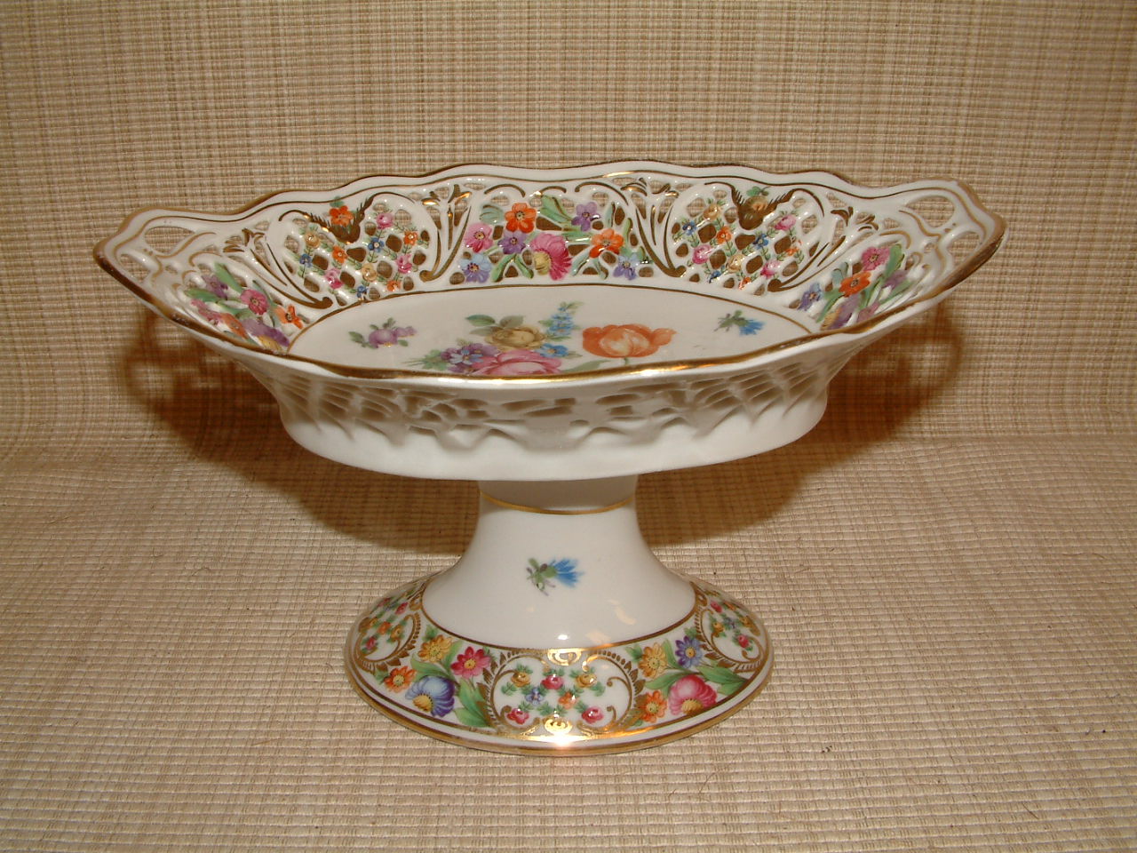 Schumann Dresden Reticulated Edge Oval Compote SOLD - Image 3