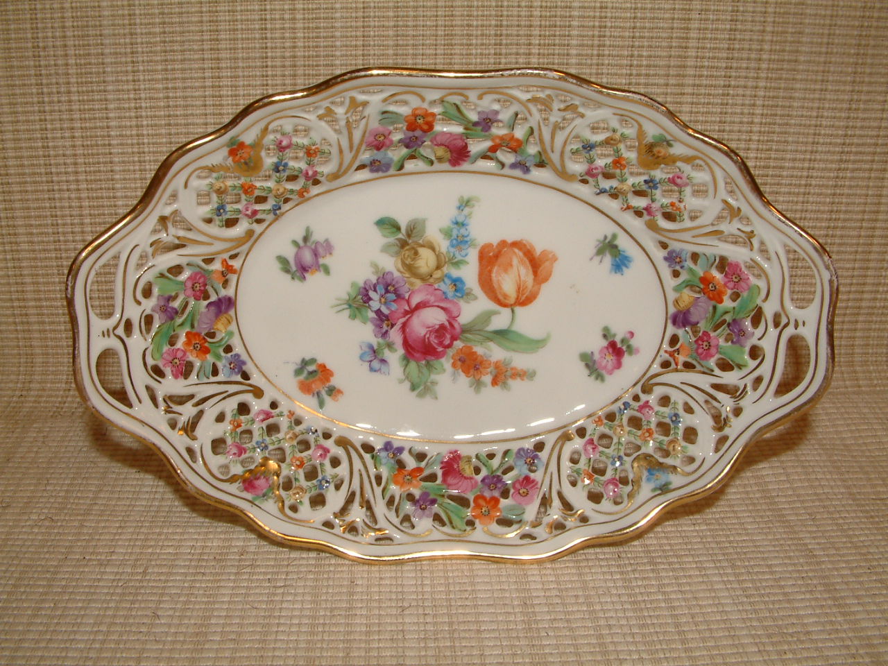 Schumann Dresden Reticulated Edge Oval Compote SOLD - Image 4