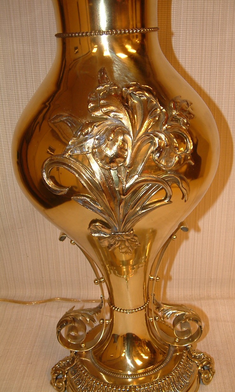 Victorian Oversized Banquet Lamp - Image 7