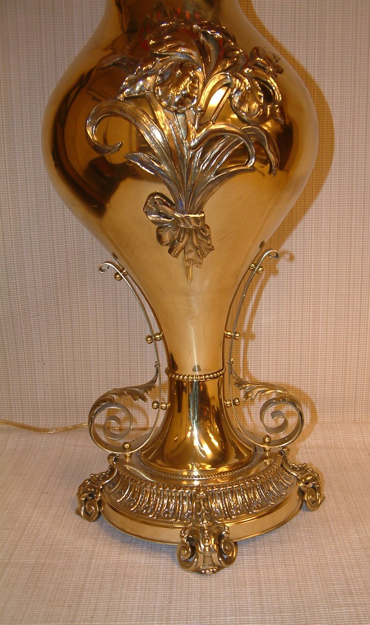 Victorian Oversized Banquet Lamp - Image 8