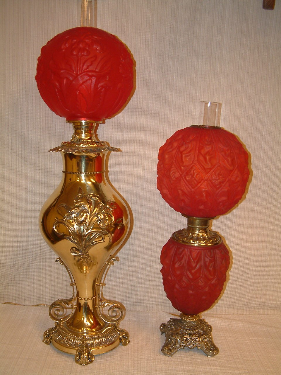 Red Satin Glass Diamond Drape Lamp - Image 7