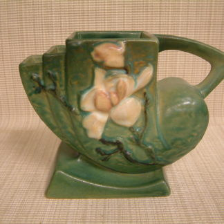 Roseville  Green  "Magnolia"   #182-5"