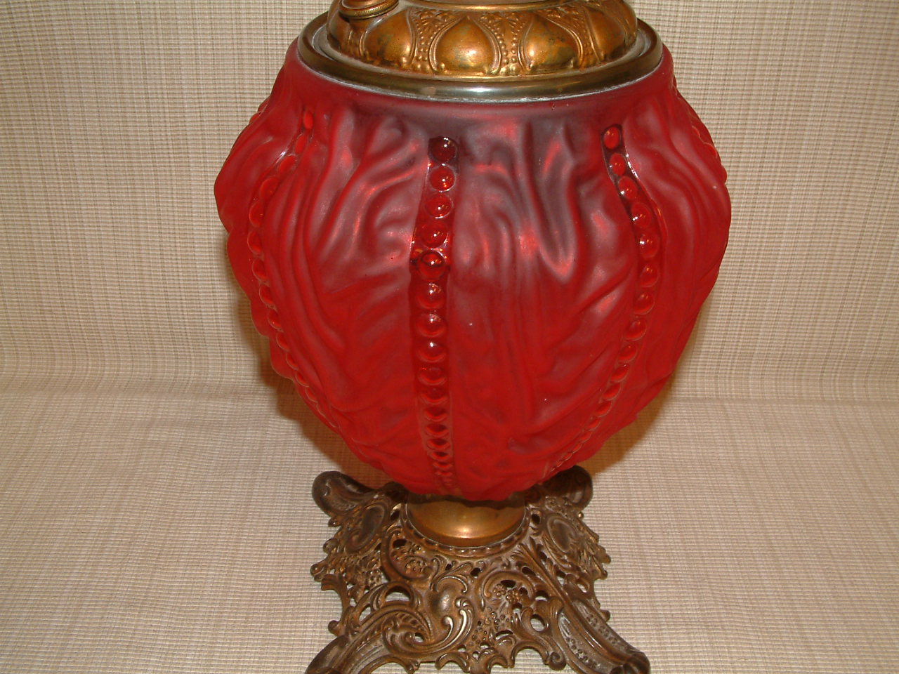 Red Satin Glass Beaded Drape Lamp - Image 3