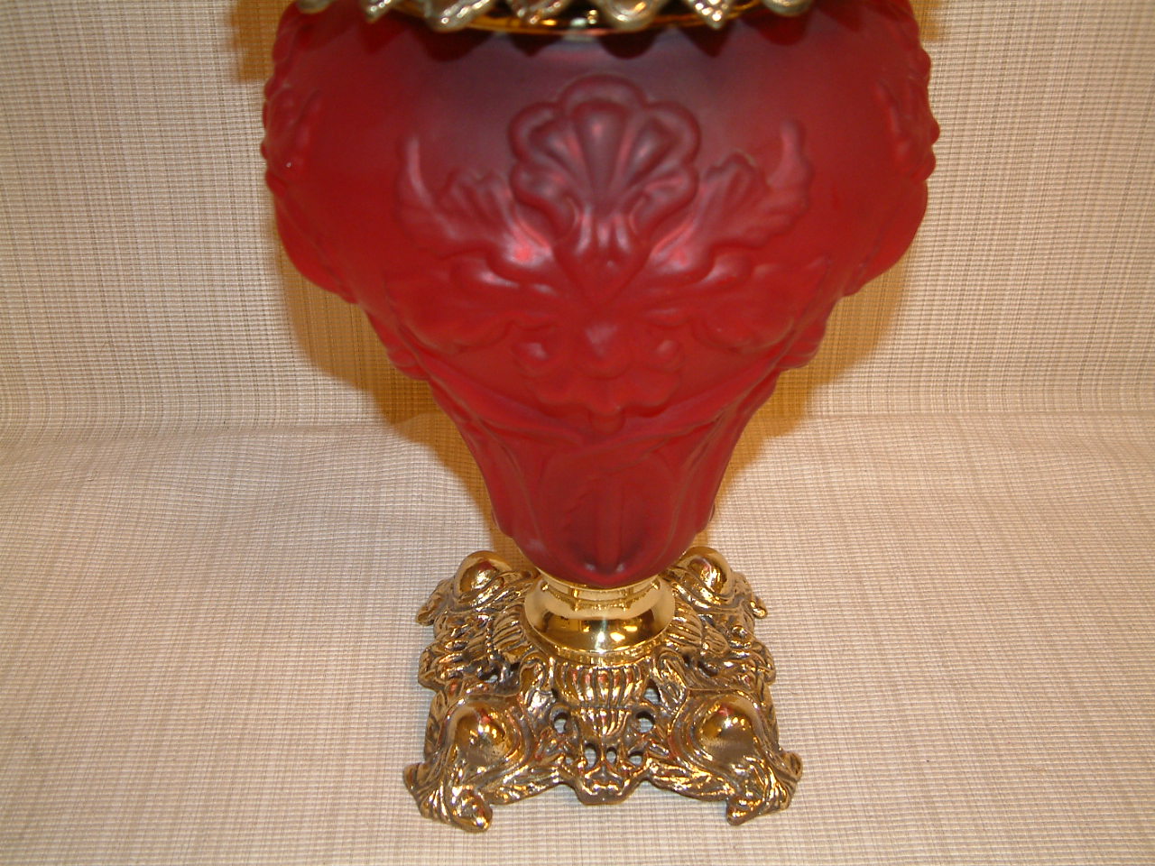 Red Satin Glass Regal Iris Lamp - Image 6