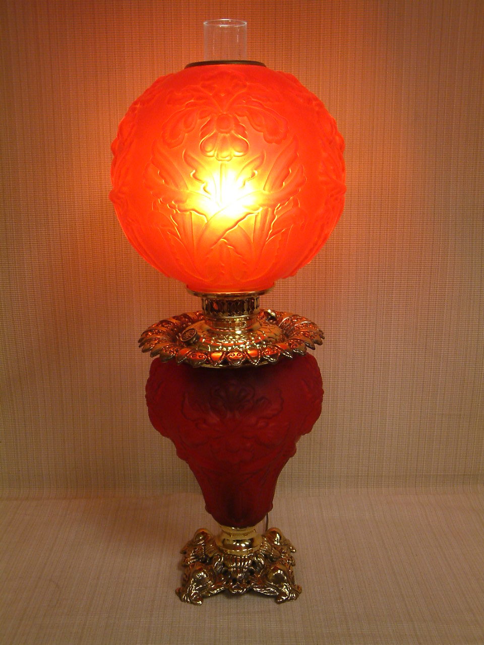 Red Satin Glass Regal Iris Lamp - Image 2