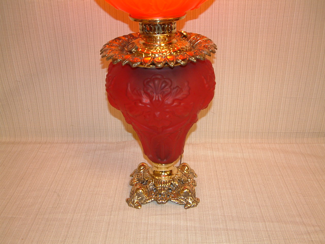 Red Satin Glass Regal Iris Lamp - Image 3