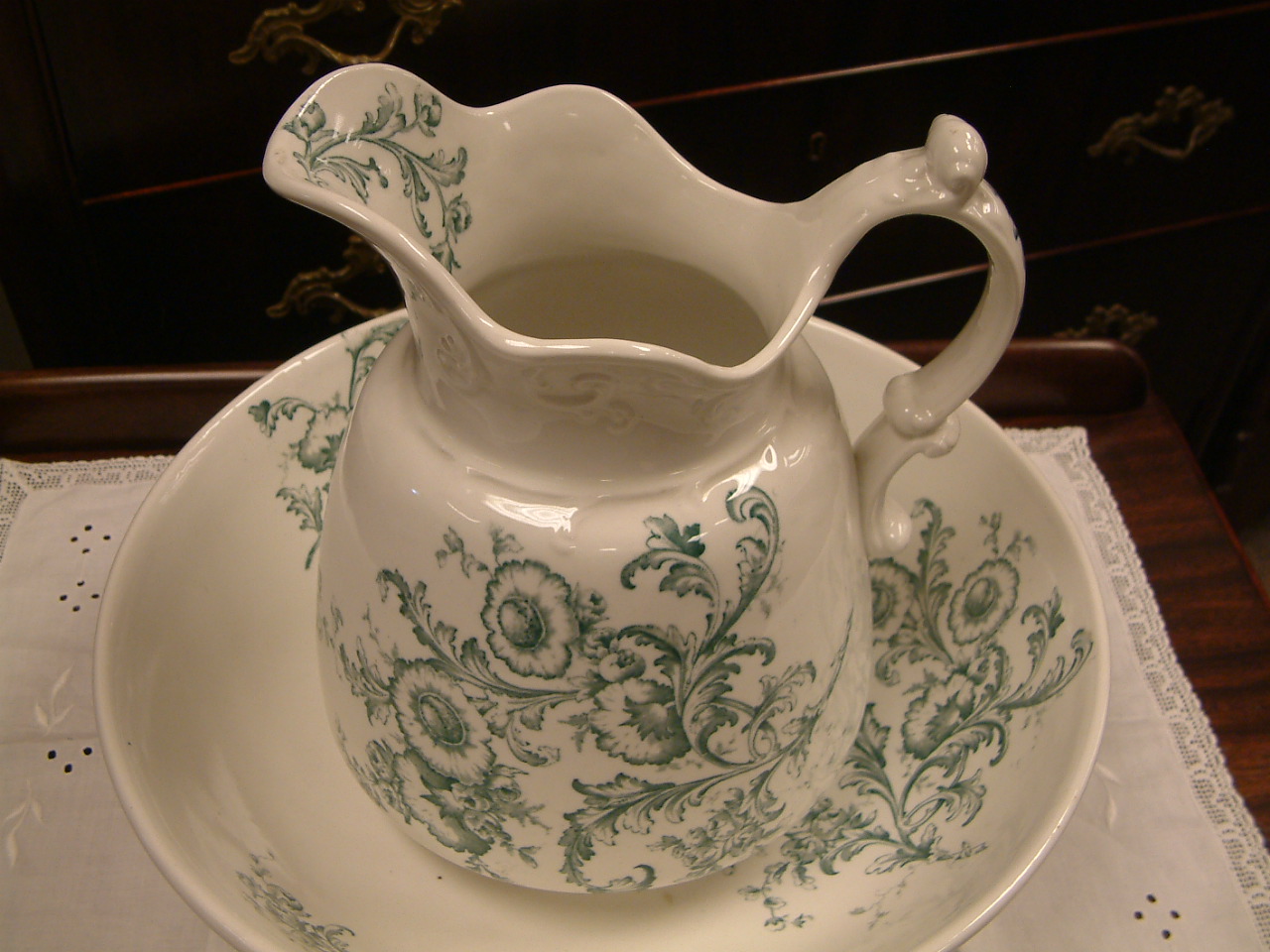 Maddocks Pitcher & Bowl Set - Image 2