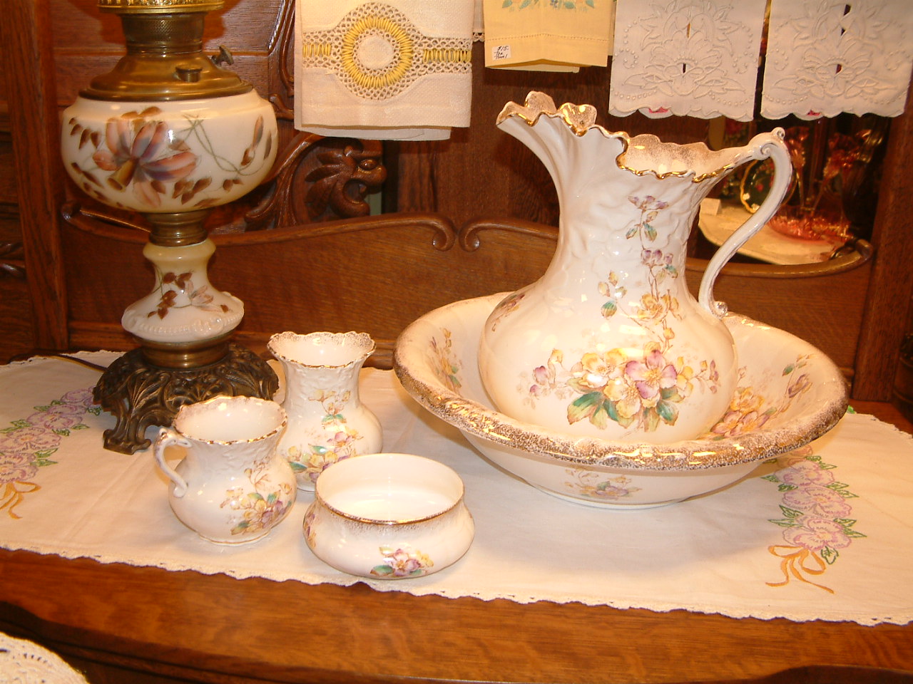 Knowles Pitcher and Bowl 5 Pc Set