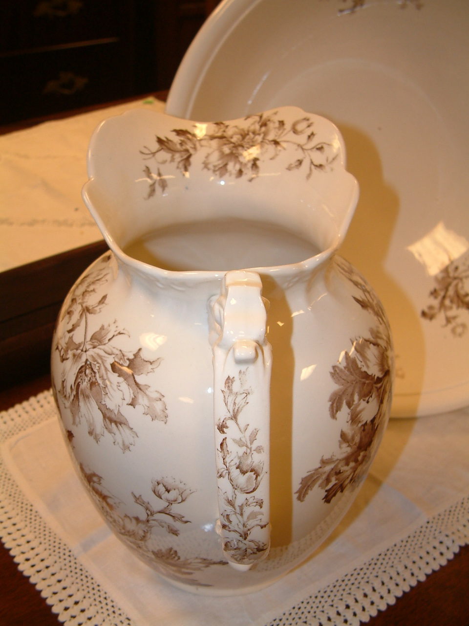 Bourne & Leigh Brown Transferware Pitcher & Bowl - Image 5