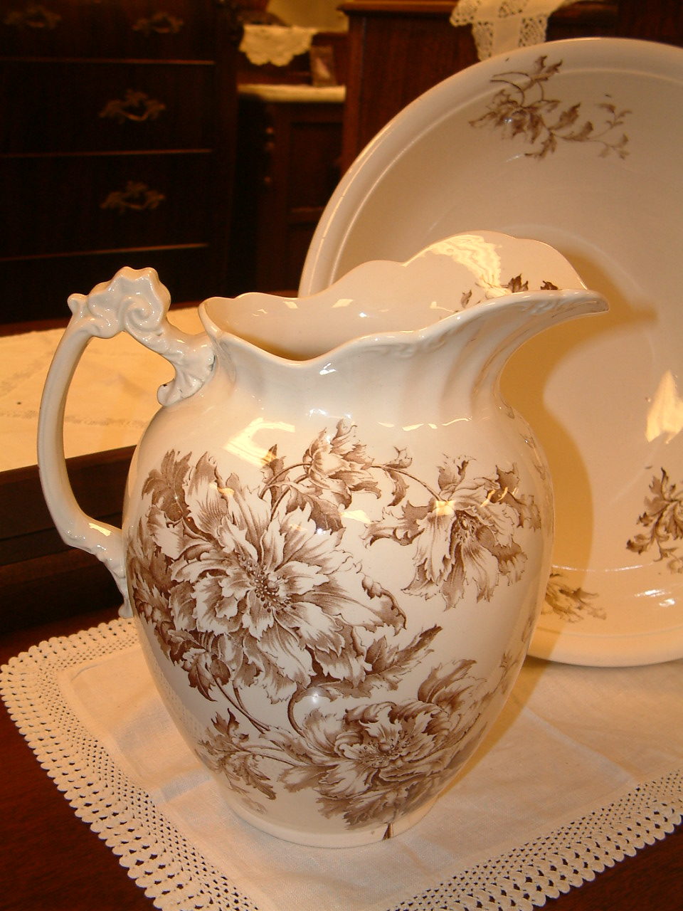 Bourne & Leigh Brown Transferware Pitcher & Bowl - Image 3
