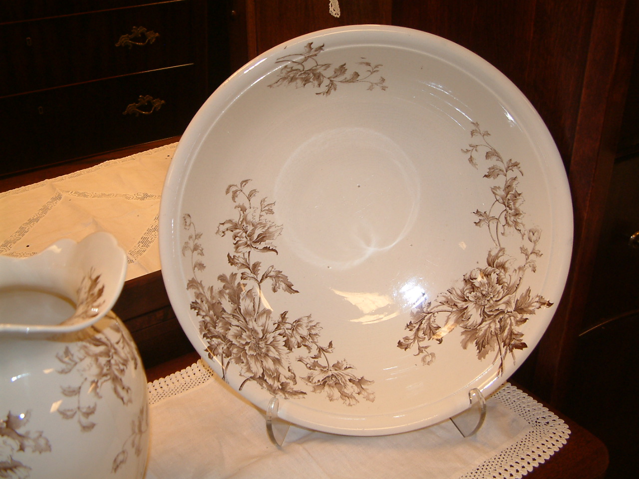 Bourne & Leigh Brown Transferware Pitcher & Bowl - Image 4