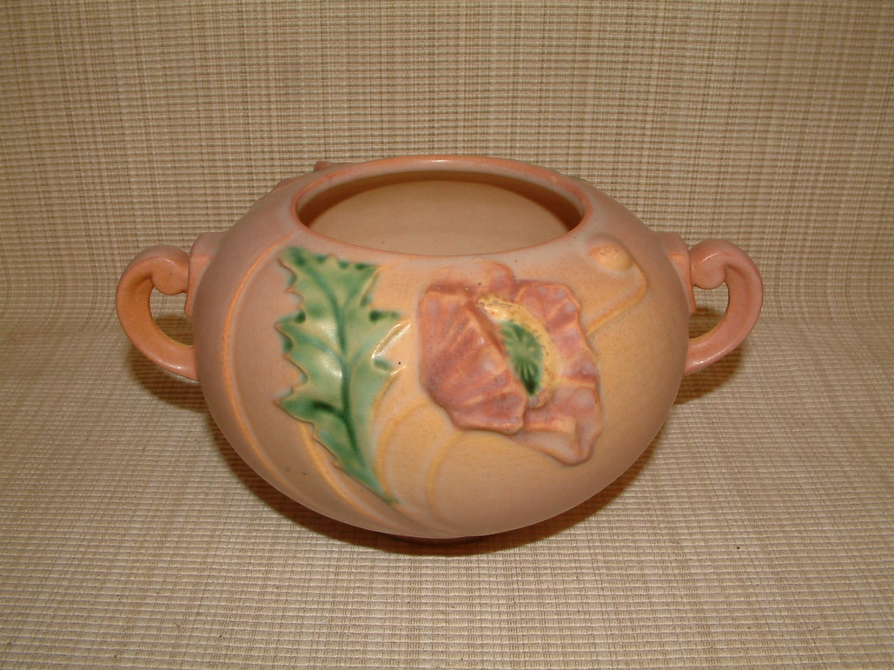 Roseville Poppy Pink Double Handled Jardineire # 334-4 - Image 7