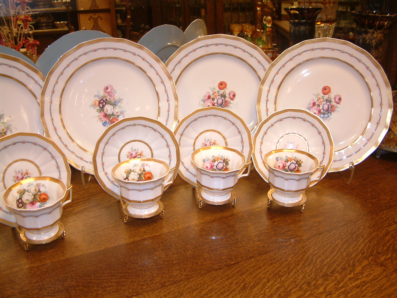Tresseman & Vogt Limoges China Service for 6 - Image 3