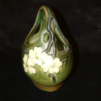 Roseville Early Dogwood Basket