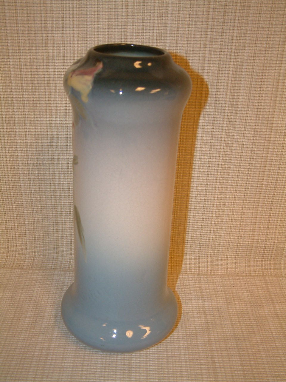 Weller Etna Tall Daffodil Vase - Image 3
