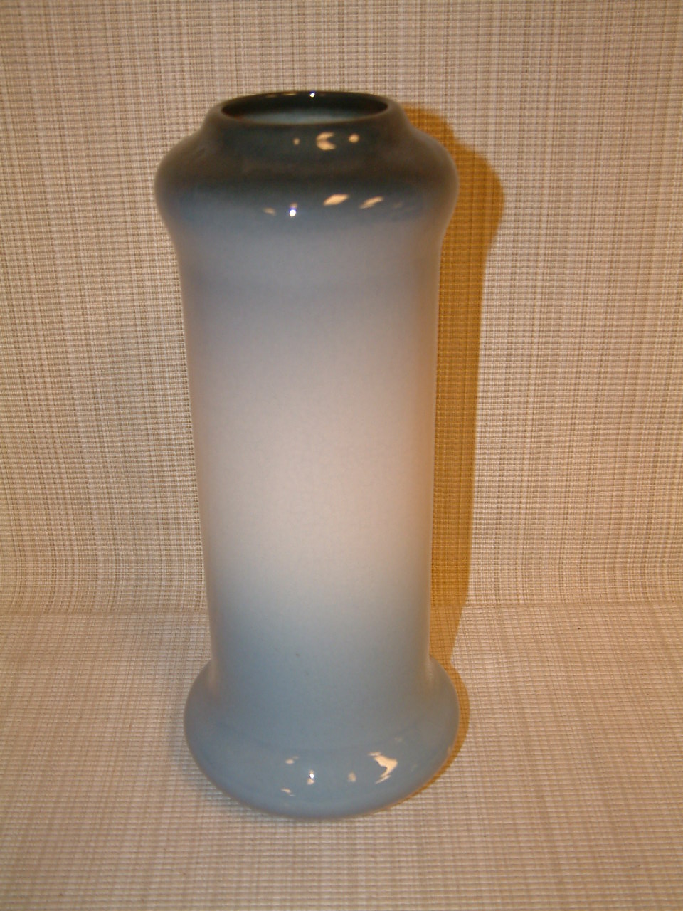 Weller Etna Tall Daffodil Vase - Image 4