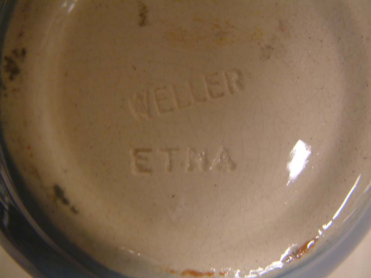 Weller Etna Tall Daffodil Vase - Image 8