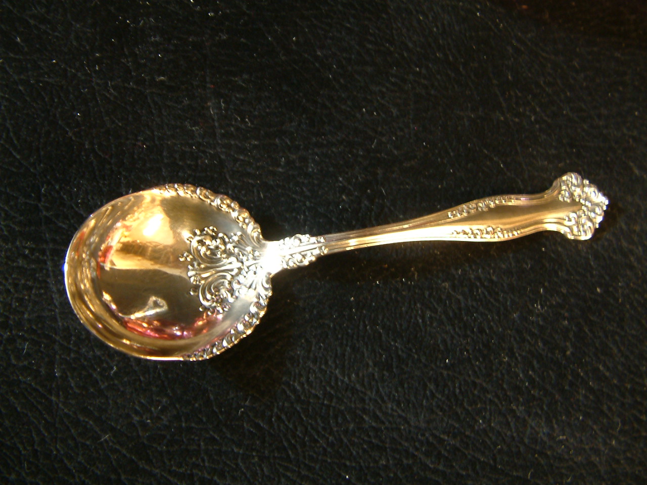 Cranberry Victorian Sugar & Creamer with Frame SOLD - Image 5