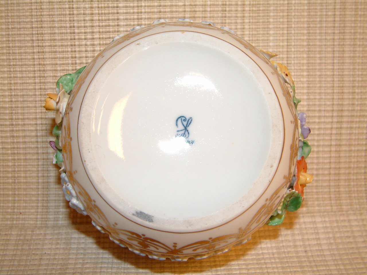 Dresden Carl Theime Reticulated Large Covered Trinket Dish - Image 7