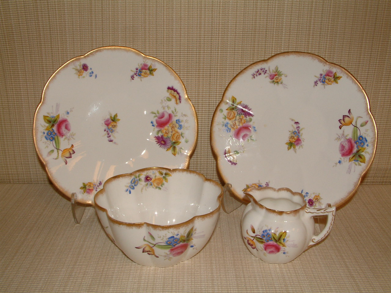 Shelley - Wileman & Co. Floral Sprays Creamer SALE PRICED - Image 2