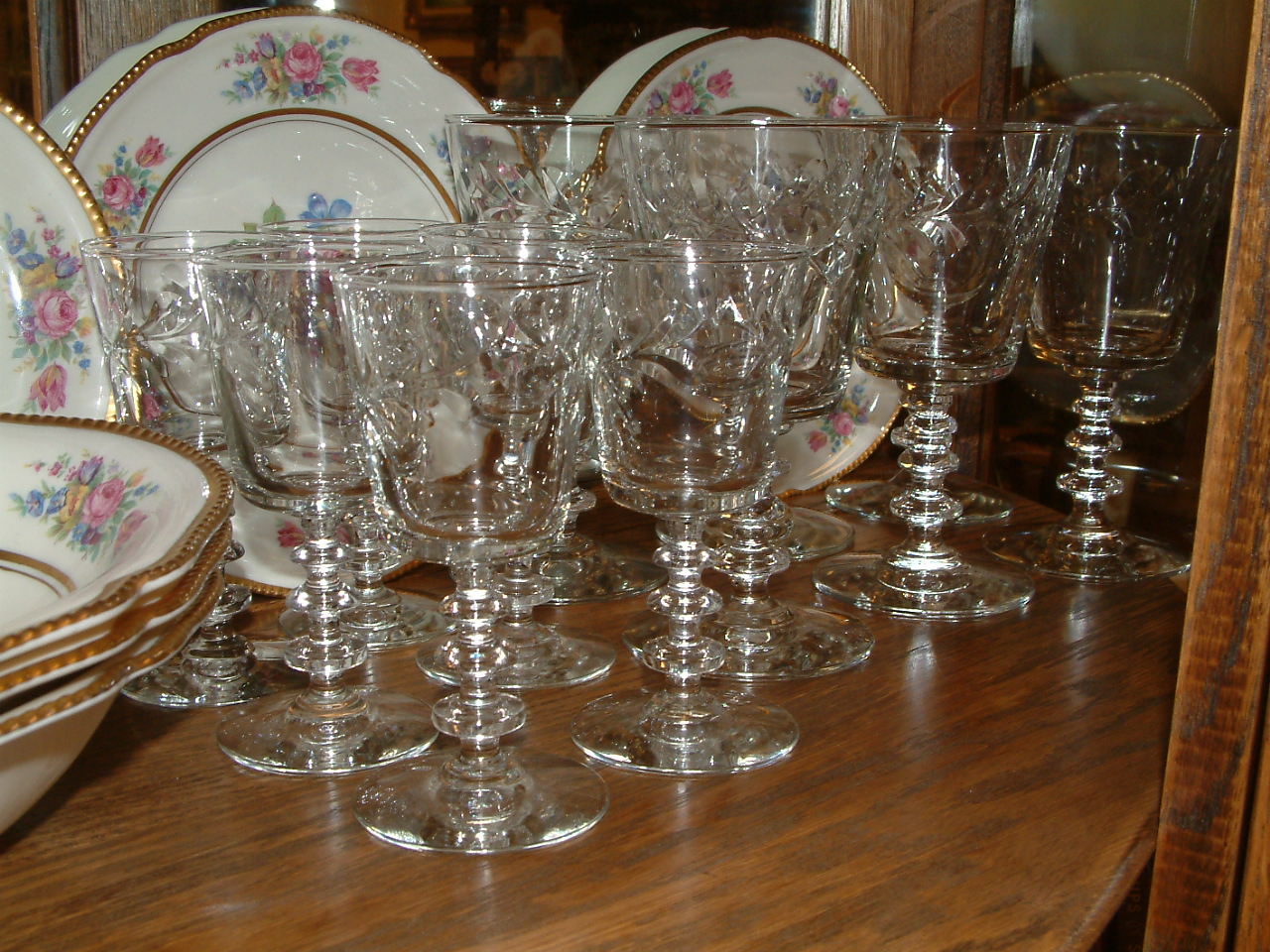 Rock Sharpe Crystal Victoria 48 pc Set SOLD - Image 4