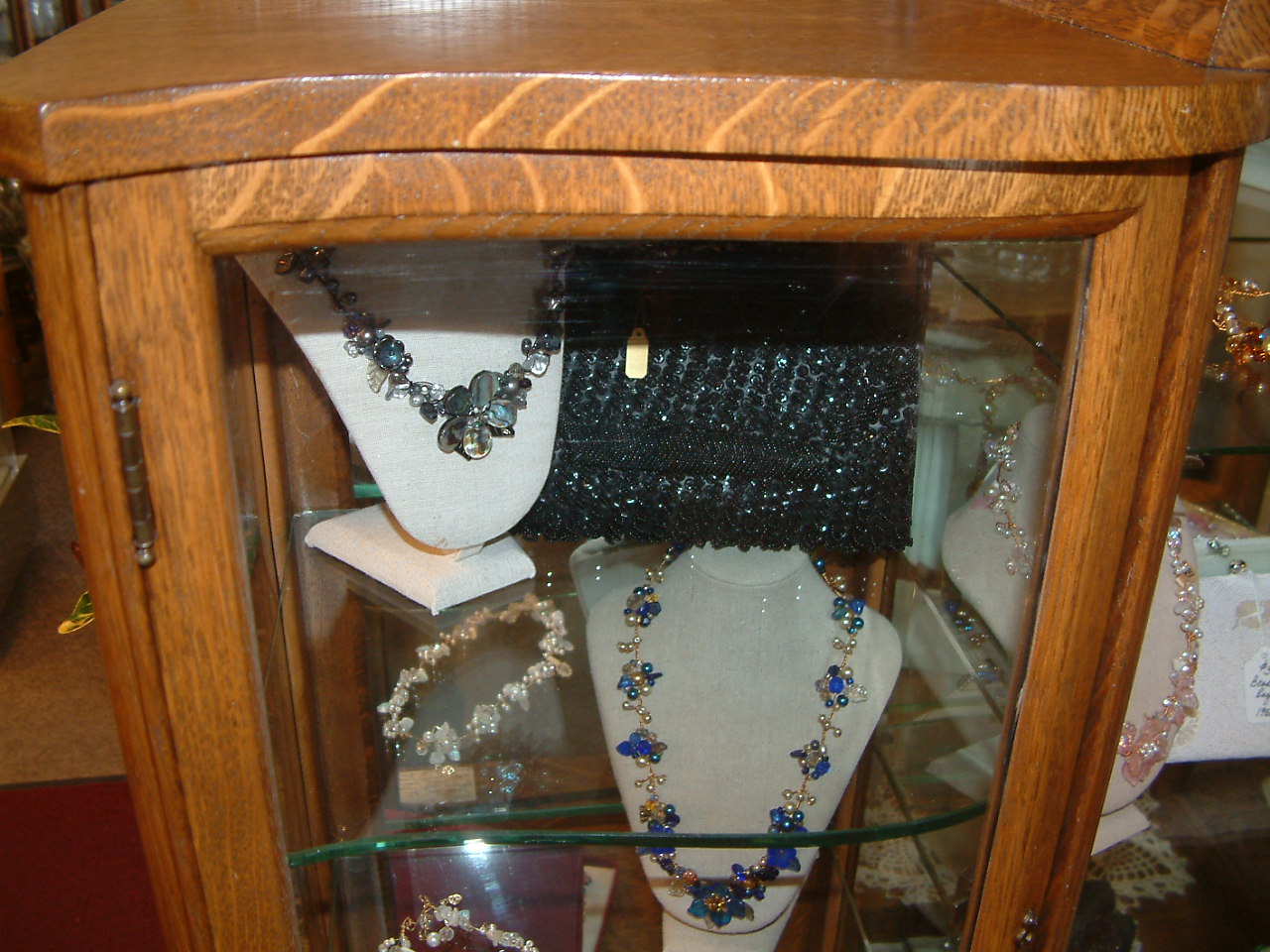Quartersawn Oak Jade / Display Cabinet - Image 7