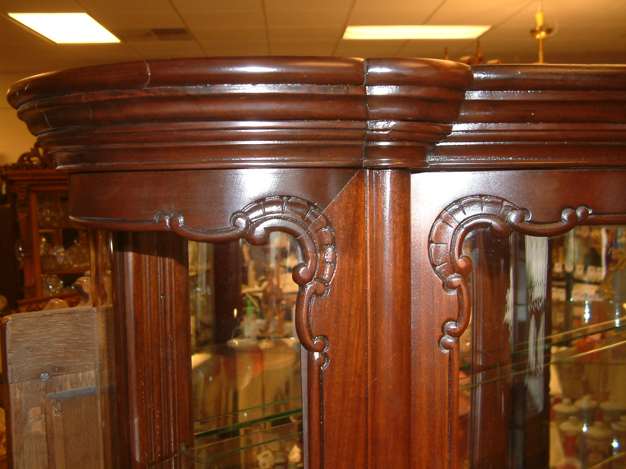 Massive Mahogany Fancy Display Cabinet, Attributed to R J Horner - Image 7