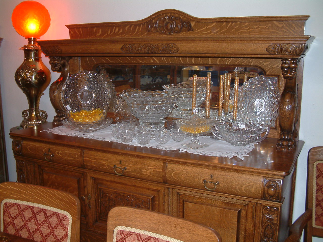 Quartersawn Oak Griffin Buffet - Image 4