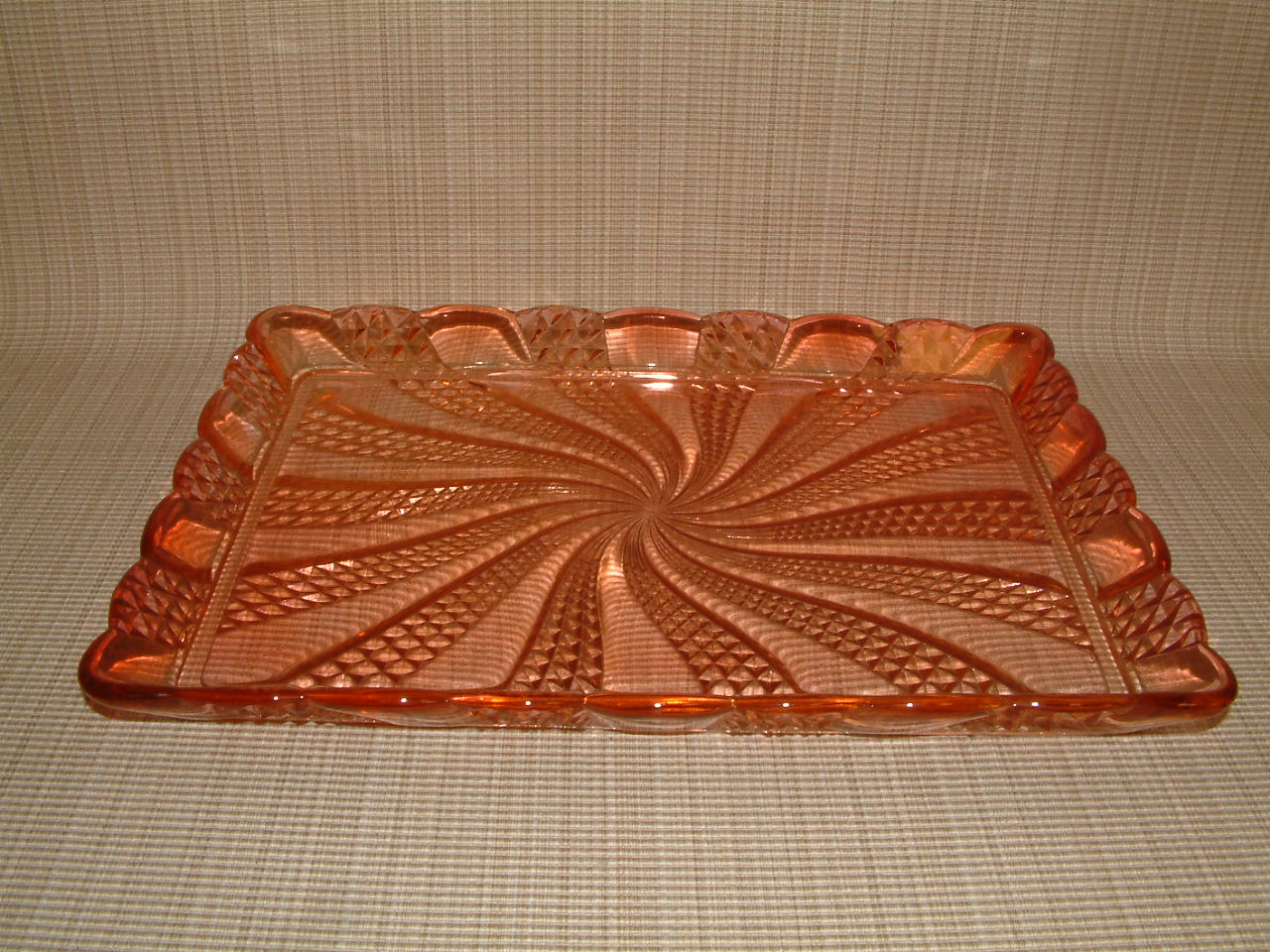 Baccarat Rose Tiente Diamond Swirl / Serpentine / Pinwheel Large Tray - Image 3