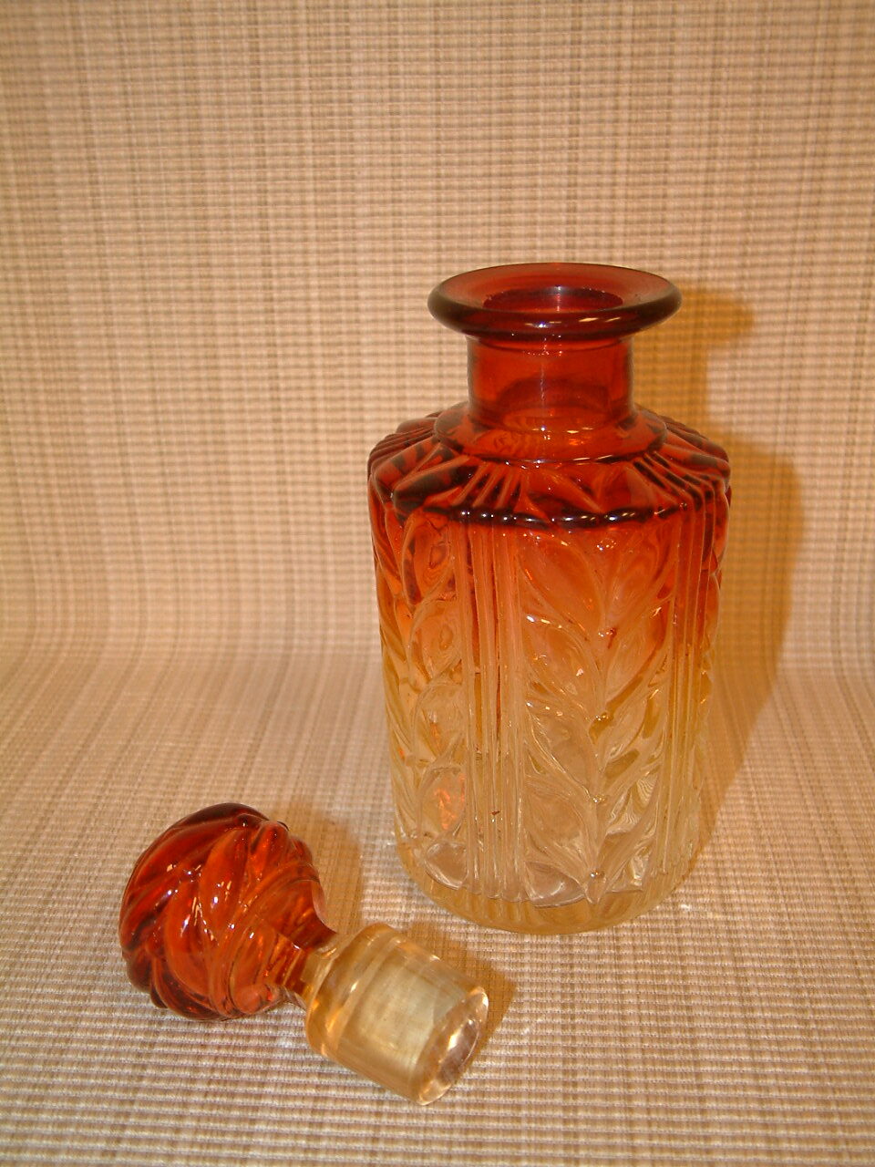 Baccarat Laurel Leaf Laurier Perfume Bottle - Image 4