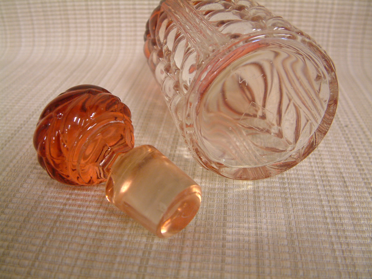 Baccarat Laurel Leaf Laurier Perfume Bottle - Image 6