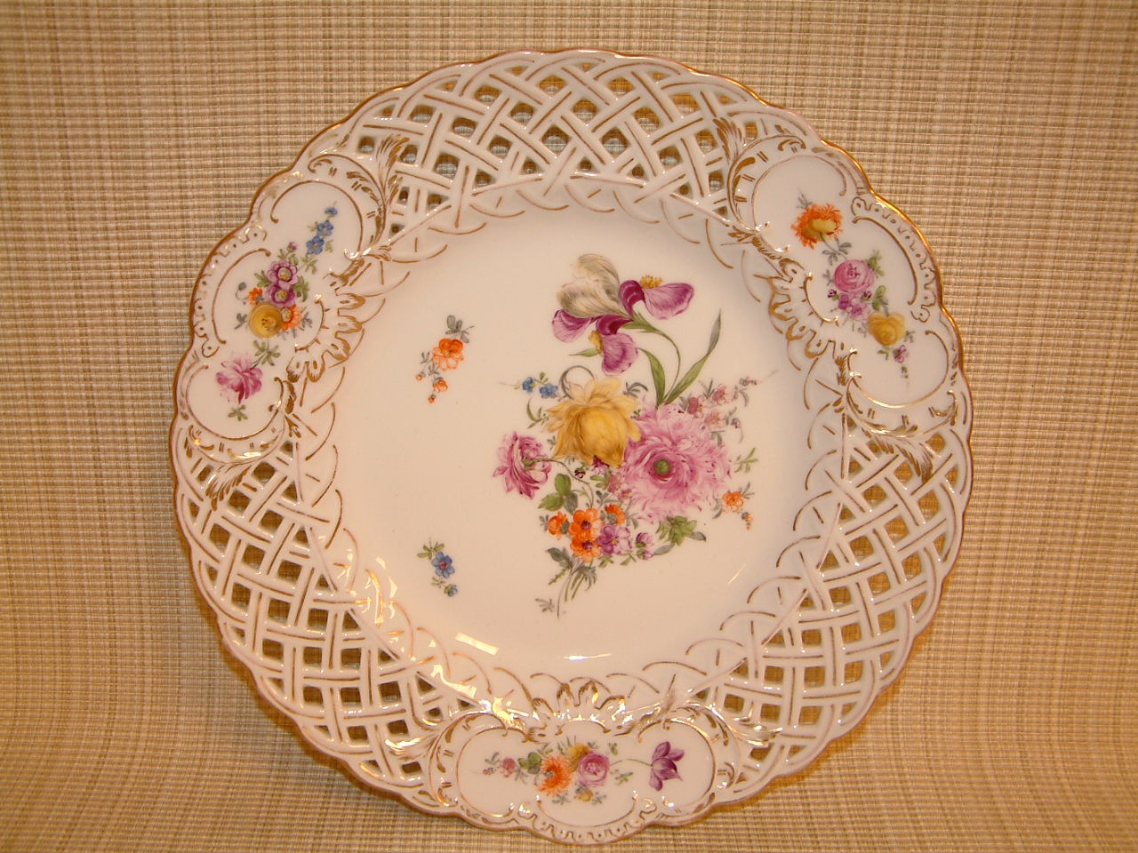 Carl Thieme Reticulated Edge Plate