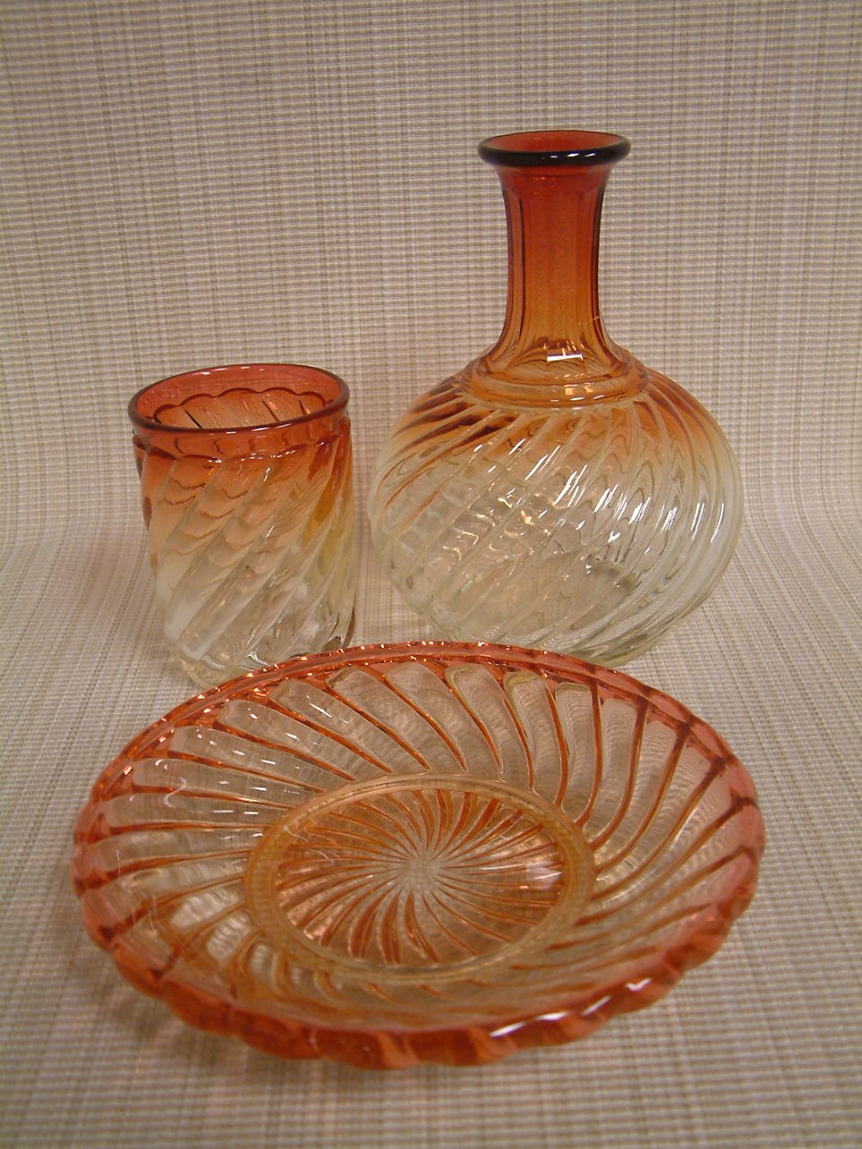 Baccarat Rose Tiente Swirl Bambous 3 pc Bedside Water Set ON SALE - Image 3
