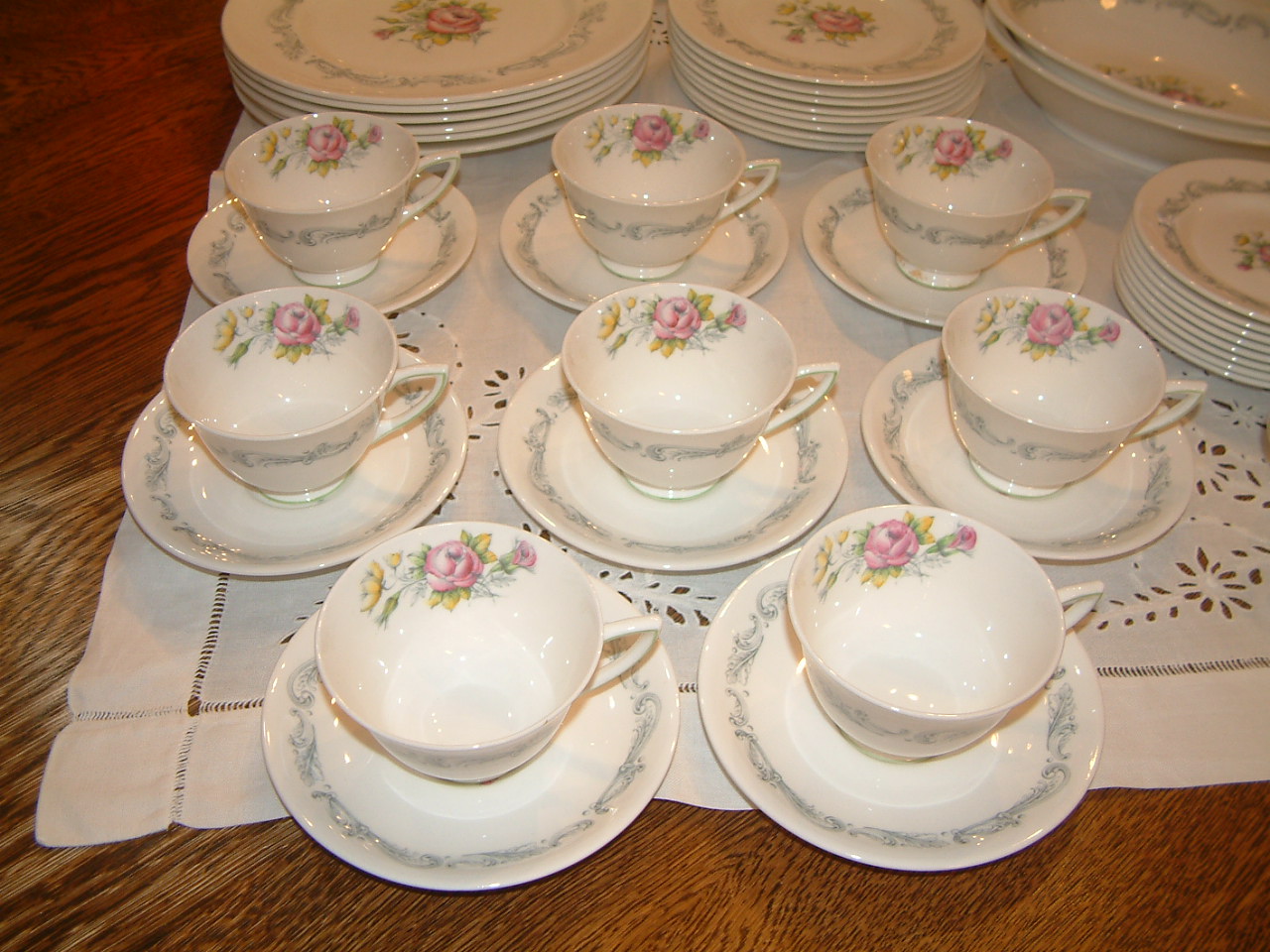 Royal Doulton Chantilly Rose Fine China - Image 2