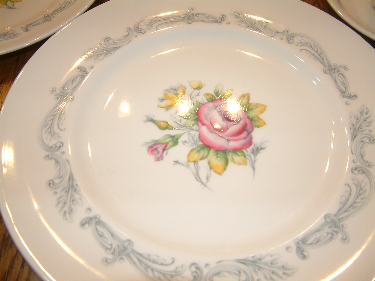Royal Doulton Chantilly Rose Fine China - Image 8