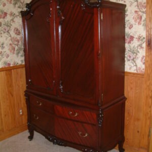 Mahogany R J Horner Gentleman's Chest/Armoire